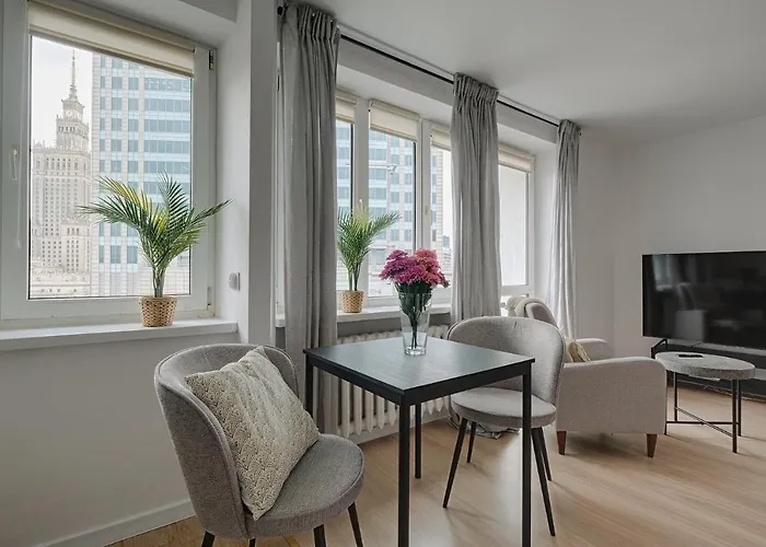 Urban Oasis Private Apartment With Palace Of Culture View