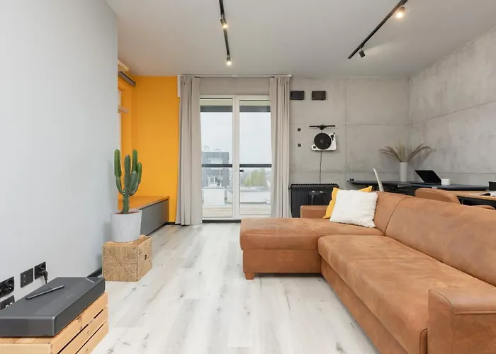 Industrial Pet-Friendly Apartment With Movie Projector By Noclegi Renters