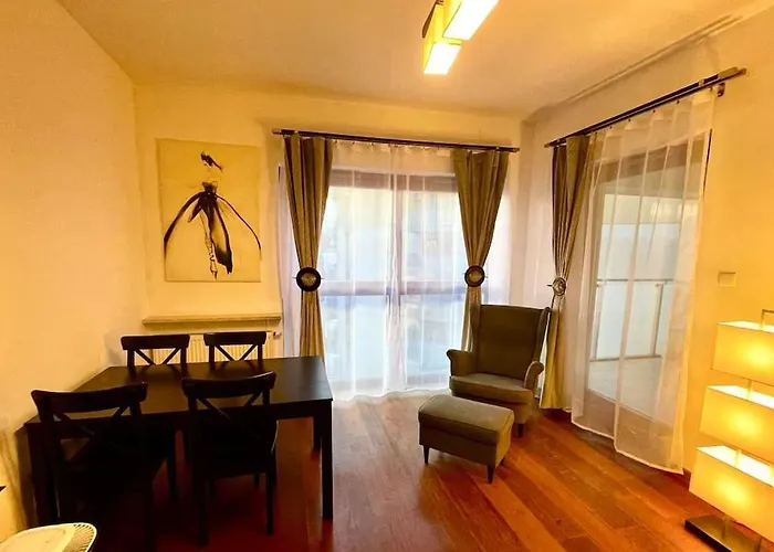 Ewen Shiraz Prime Apartment