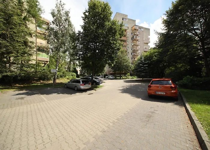 Bronco Apartments