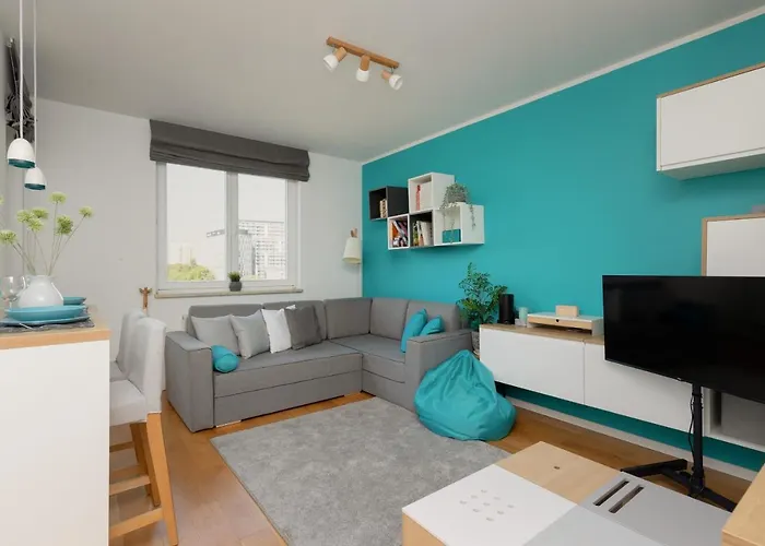 Metro Wilanowska Apartment With Parking By Noclegi Renters
