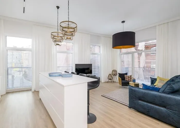 1-Bedroom Apartment Near Metro