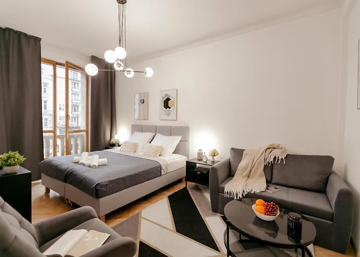 Aleje Jerozolimskie 42 - Parking Free - Better Rental