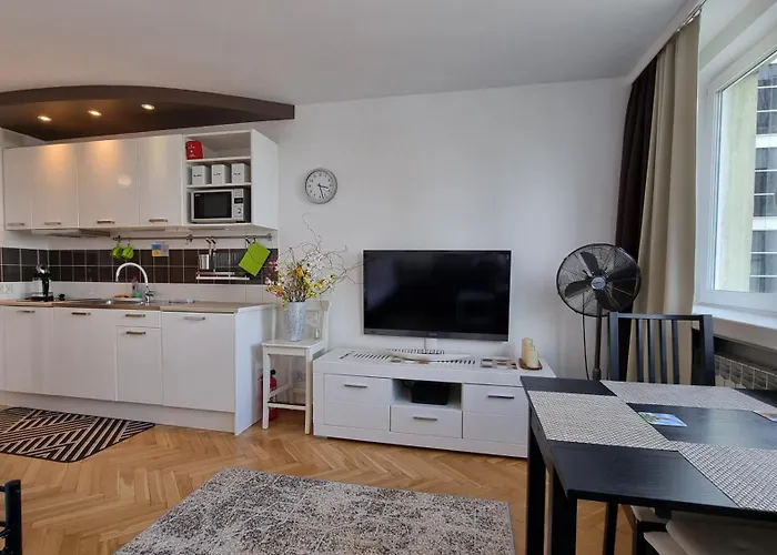 Like Home Flat B