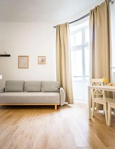 Lovely Apartment In Warsaw
