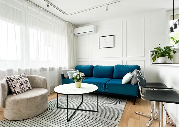 Stylowy kameralny apartament przy metrze