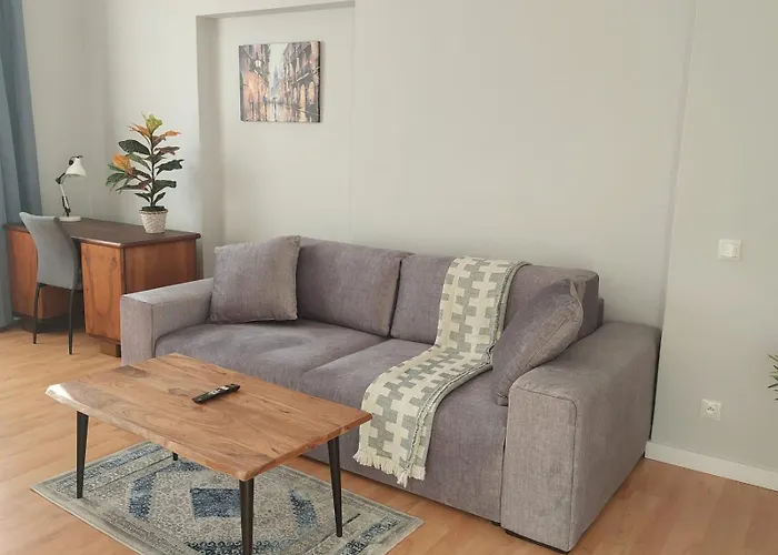 Stylish Bright Apartment Ochota With Balcony
