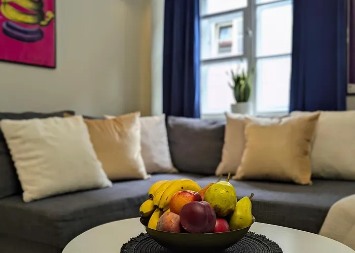 Bella Luna Luxury Suites - Spacious 1Br In Old Town