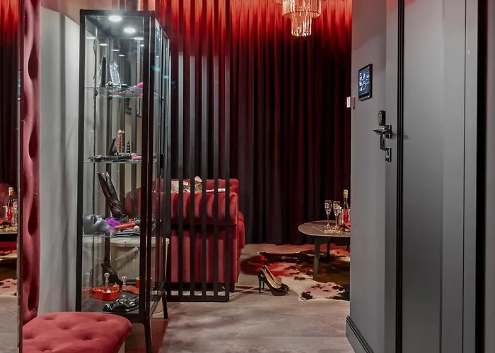 Secret Bdsm - Stylowy I Klimatyczny Apartament Dla Doroslych, Klimatyzacja, Parking Podziemny, Pelne Wyposazenie