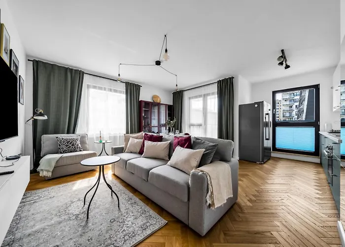 Skierniewicka Apt - Parking, Workspace, Balcony - By Rentujemy