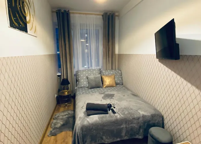Clicktheflat Wola Apart Rooms