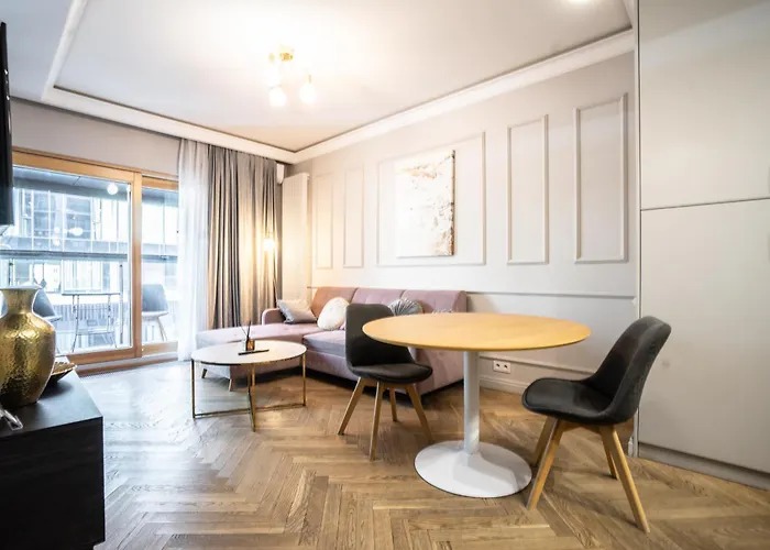Vipwarsawapartments Amber Mennica Residence