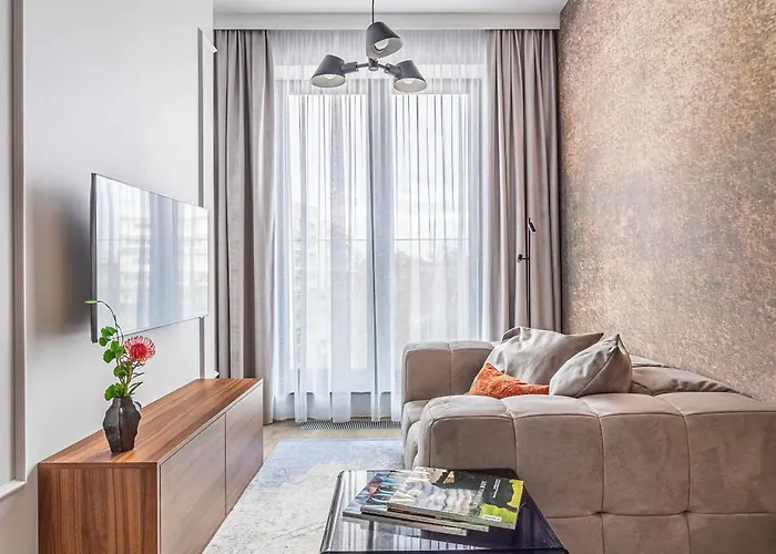 Chronos Apartamenty Studio Z Klimatyzacja Na Warszawskiej Woli Od Renters Prestige
