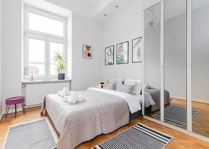 Apartament Smolna, Centrum