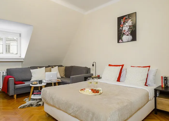 Lumina Duplex Apartment In Old Town Warsaw