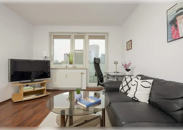 Beautiful City Apartment By Noclegi Renters