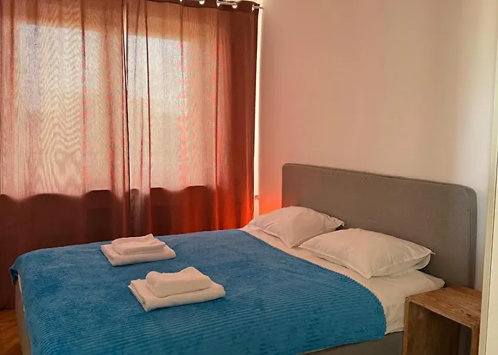 Kinowa Apartments