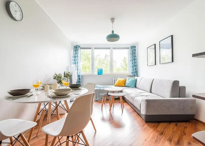 Spacious & Bright Apartment On Mokotow By Noclegi Renters