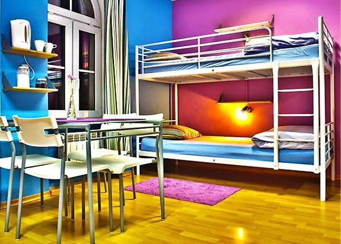 Nathan\'S Villa Hostel
