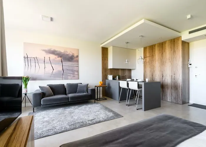 Luxlux Apartments Afara