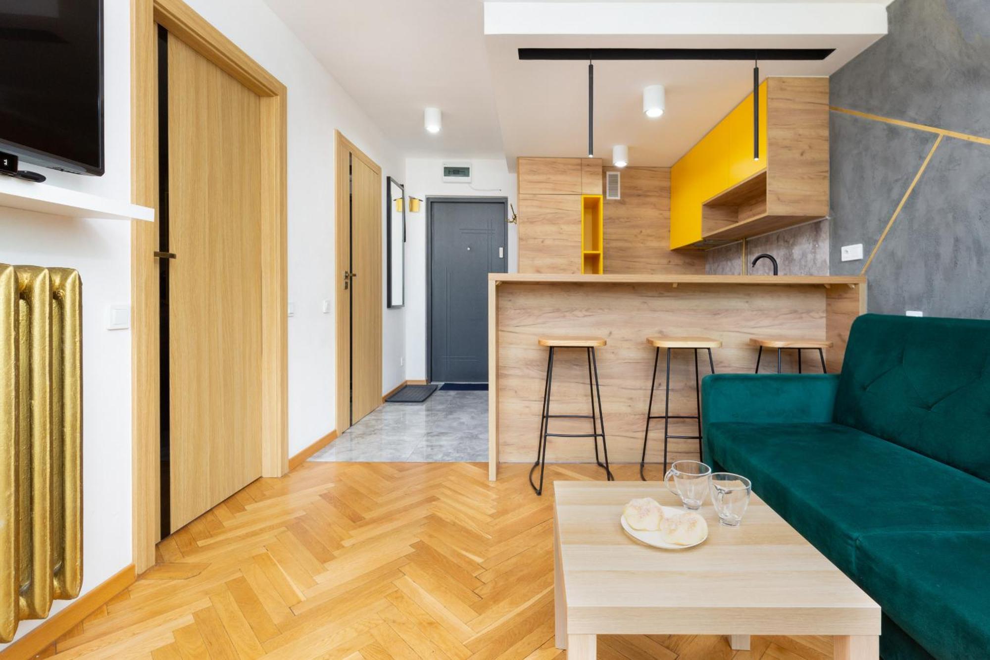 By Renters * Warszawa