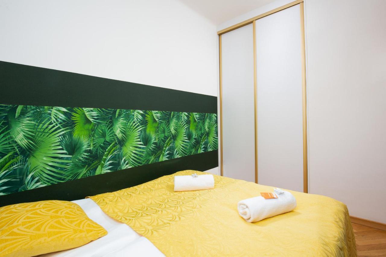 By Renters Warszawa