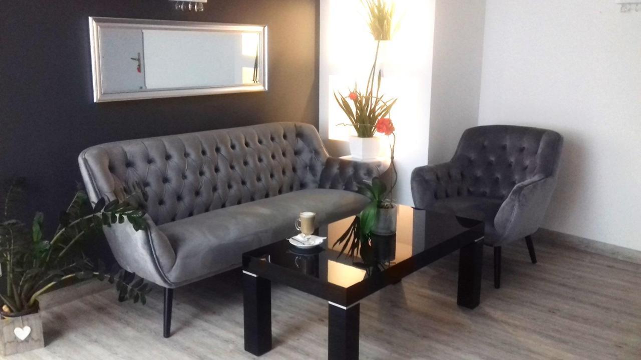 Bed & Breakfast Karat 2*