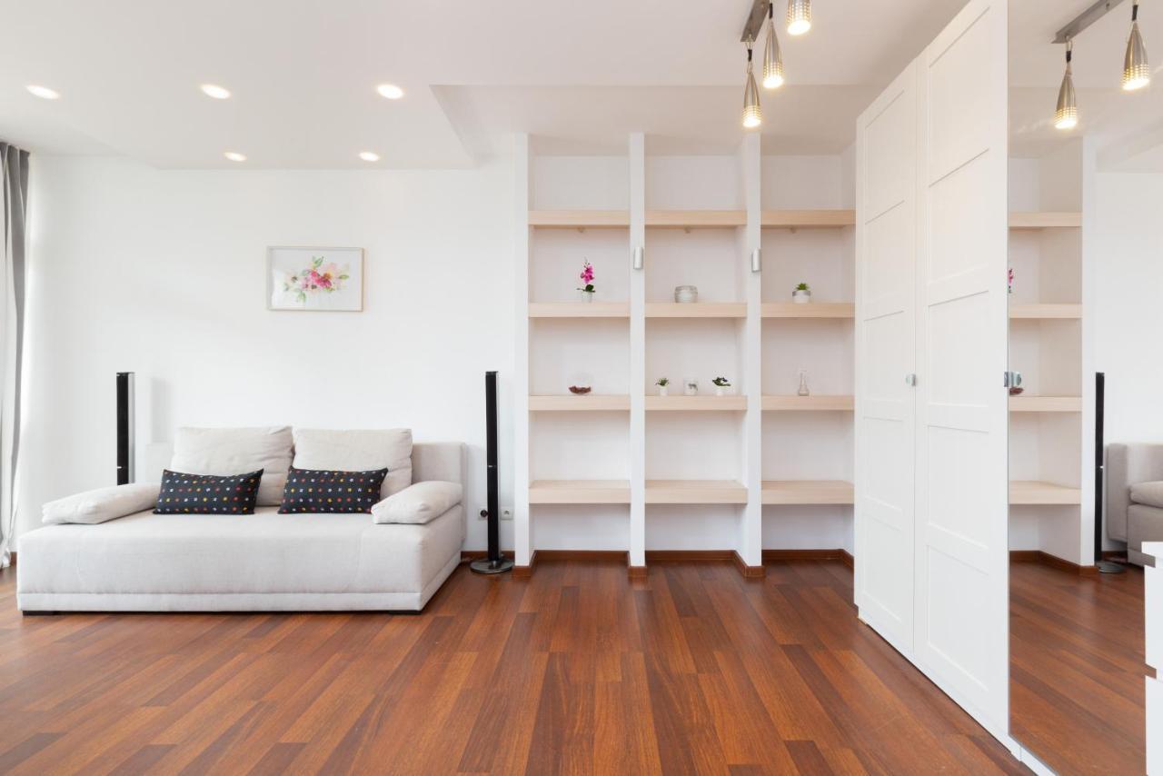 Niecala Renters