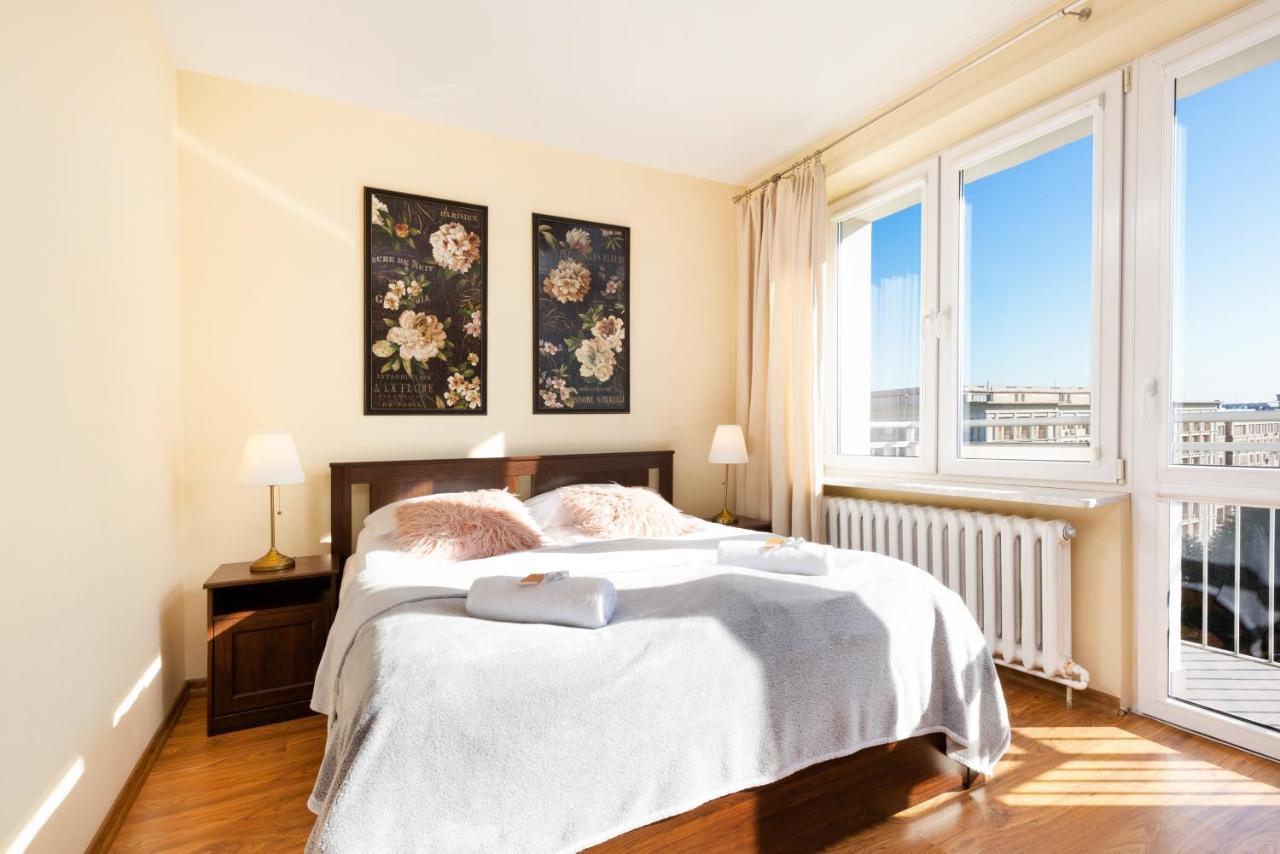 Apartament Center Krucza By Renters *