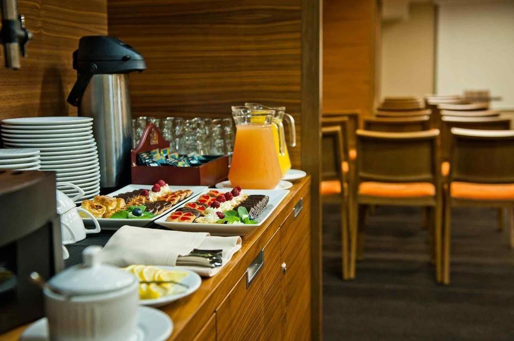 Mercure Airport Khách sạn 4*