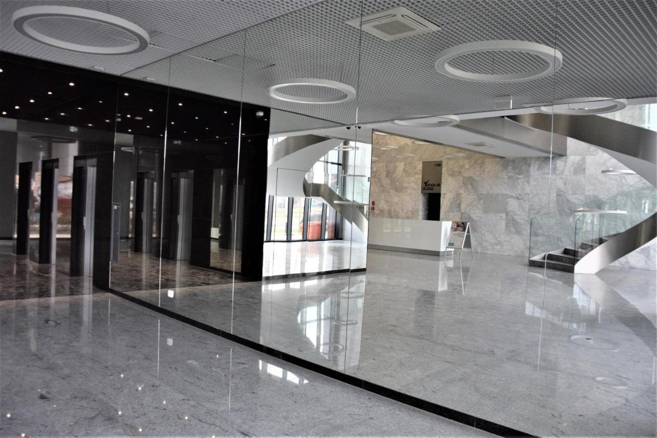 807 * Warsaw