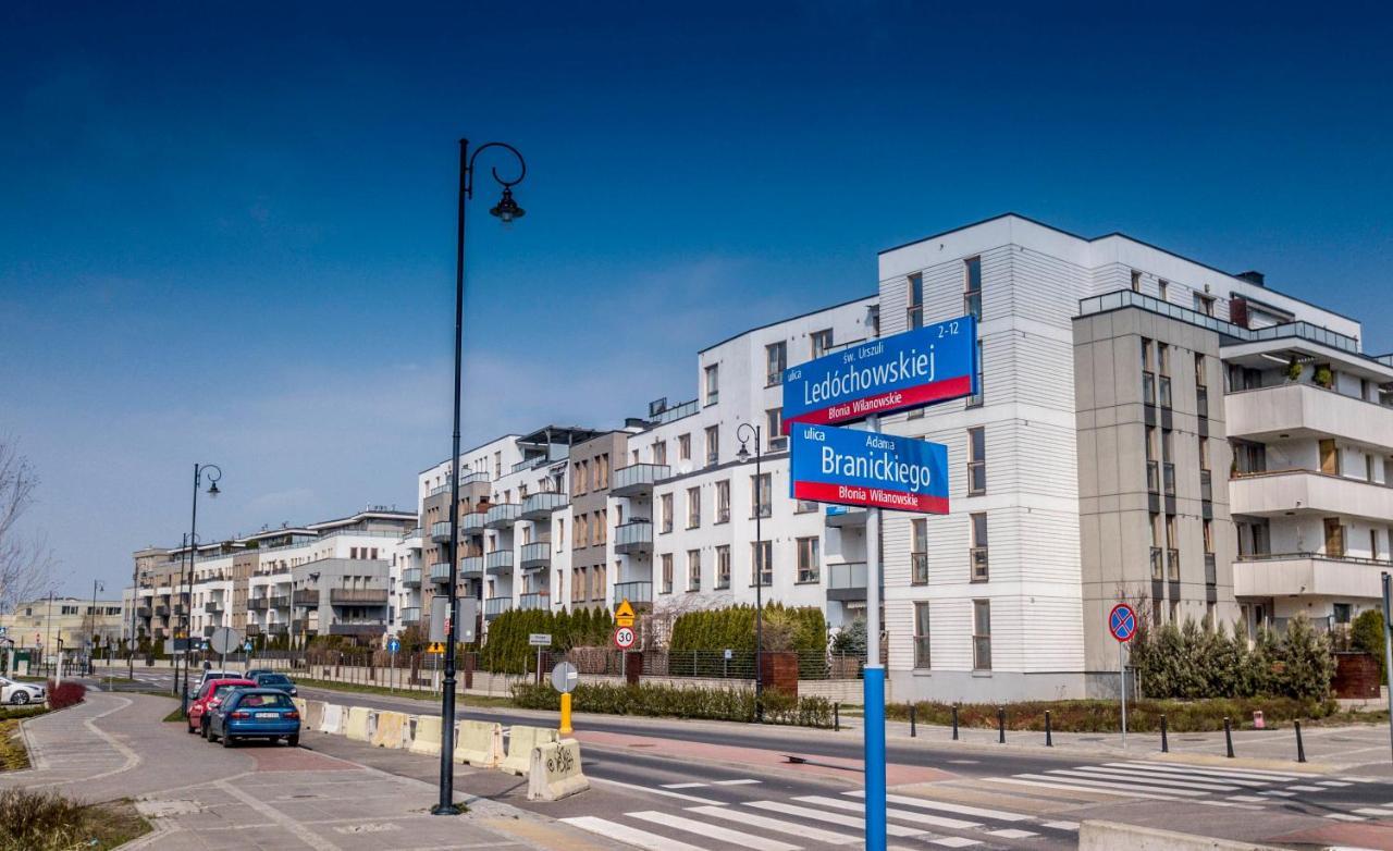 - Aparts Wilanow Ledochowska Apartment *