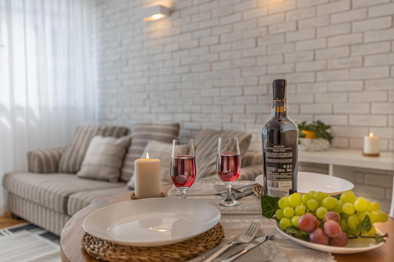 Strict Center - Metro,free Parking Apartment Warsaw