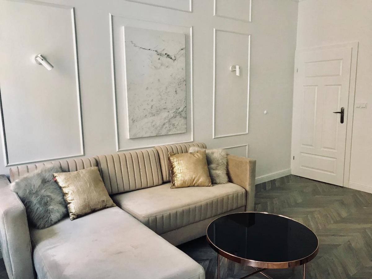 Premium Old Town Apartment