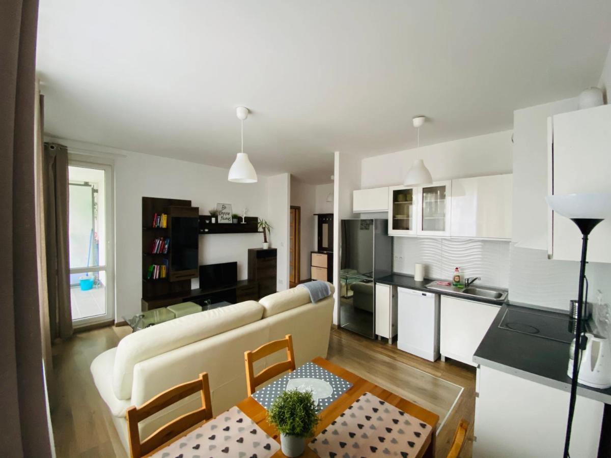 Park Apartment *