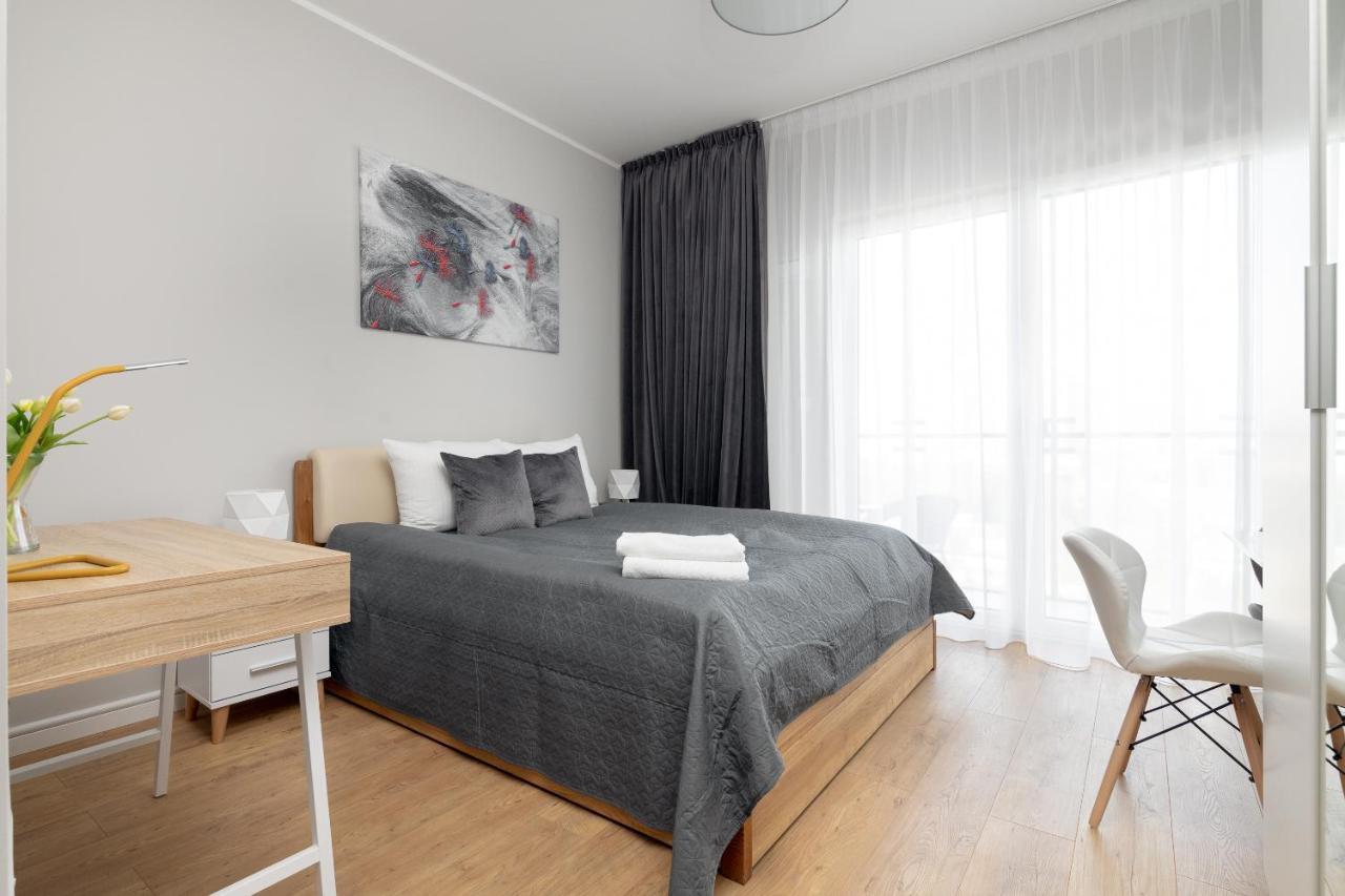 Apartment Wola Chic Silver *