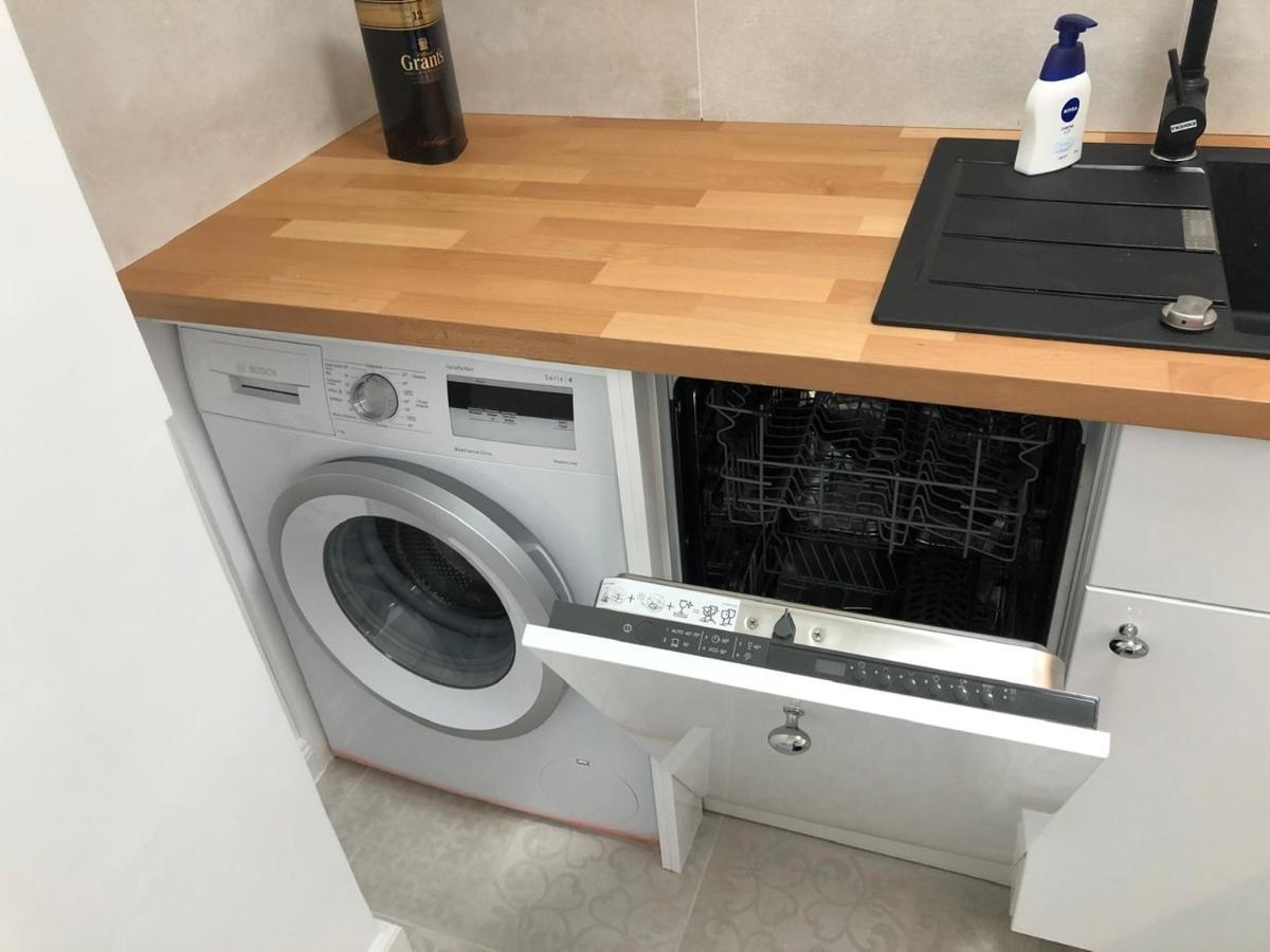 Studio Zelazna Apartment