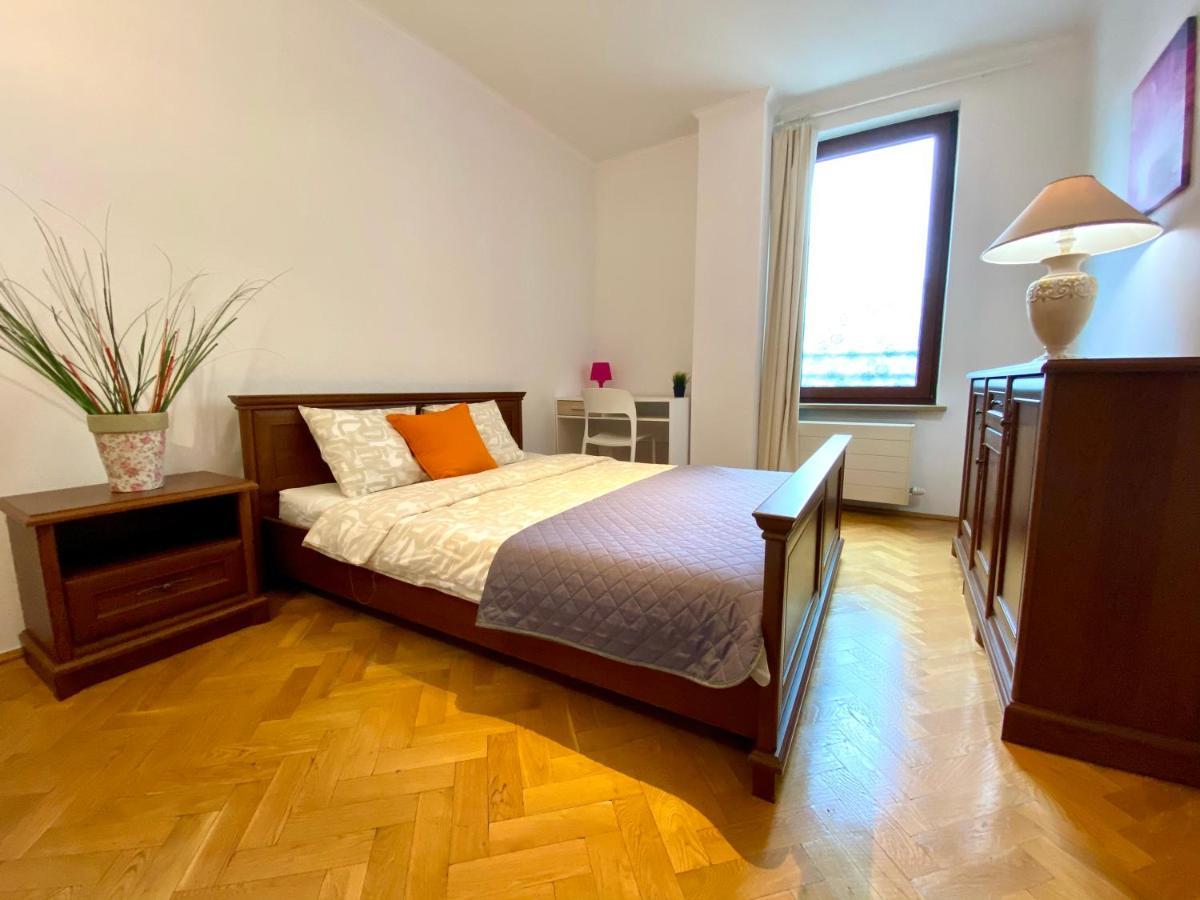 Center Warsaw - Apartmenty Jana Pawla II Apartamento