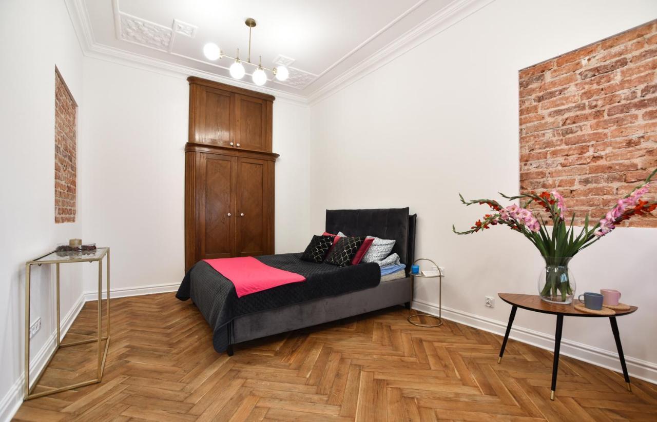 Shortstaypoland Gorskiego * Warsaw