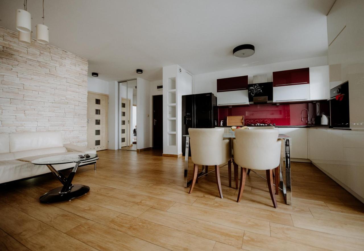 Apartment The Pearl Of Warsaw-subwaystop&free Parking