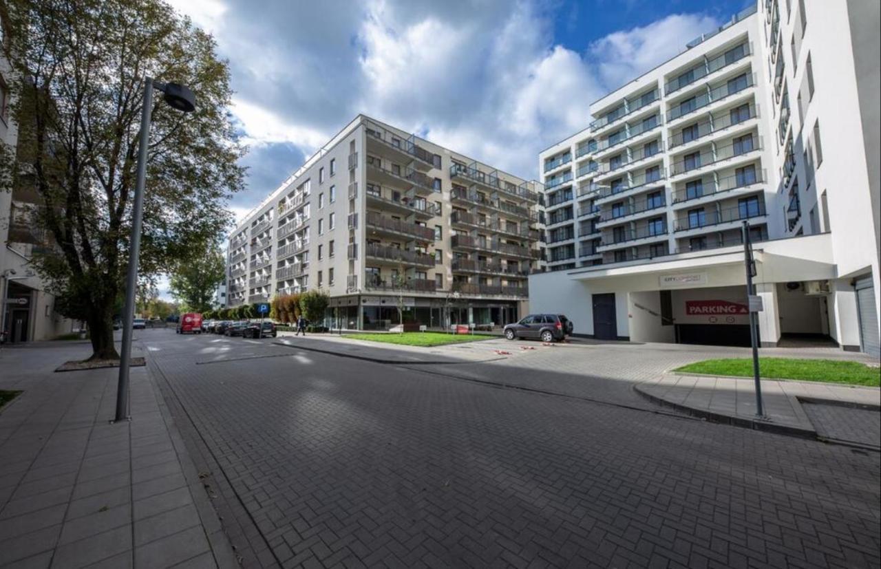 View: Modern With Parking * Warsaw