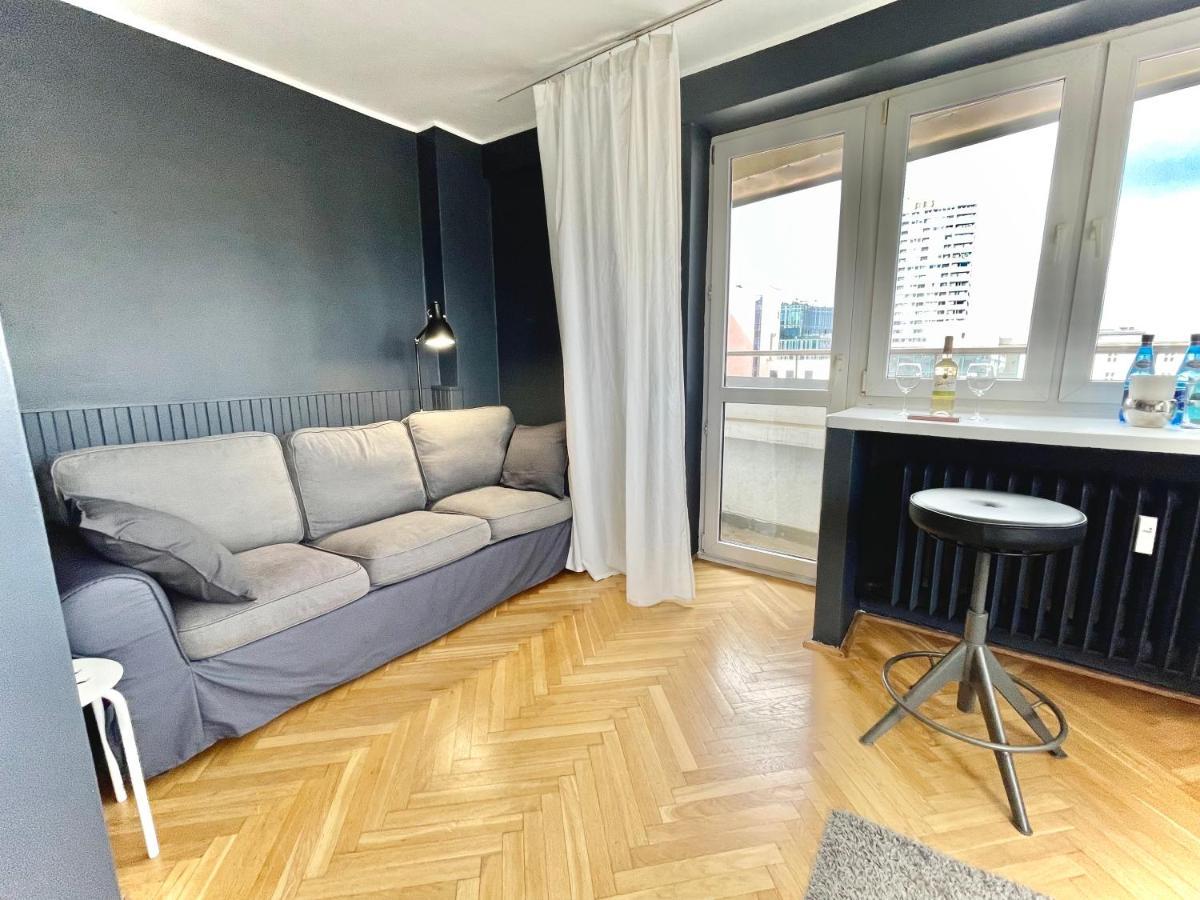 Super Silver 2xmetro Parking Wifi 300 Mb/s Nowy Netflix Hbo Appletv Filharmonia Apartment Warschau
