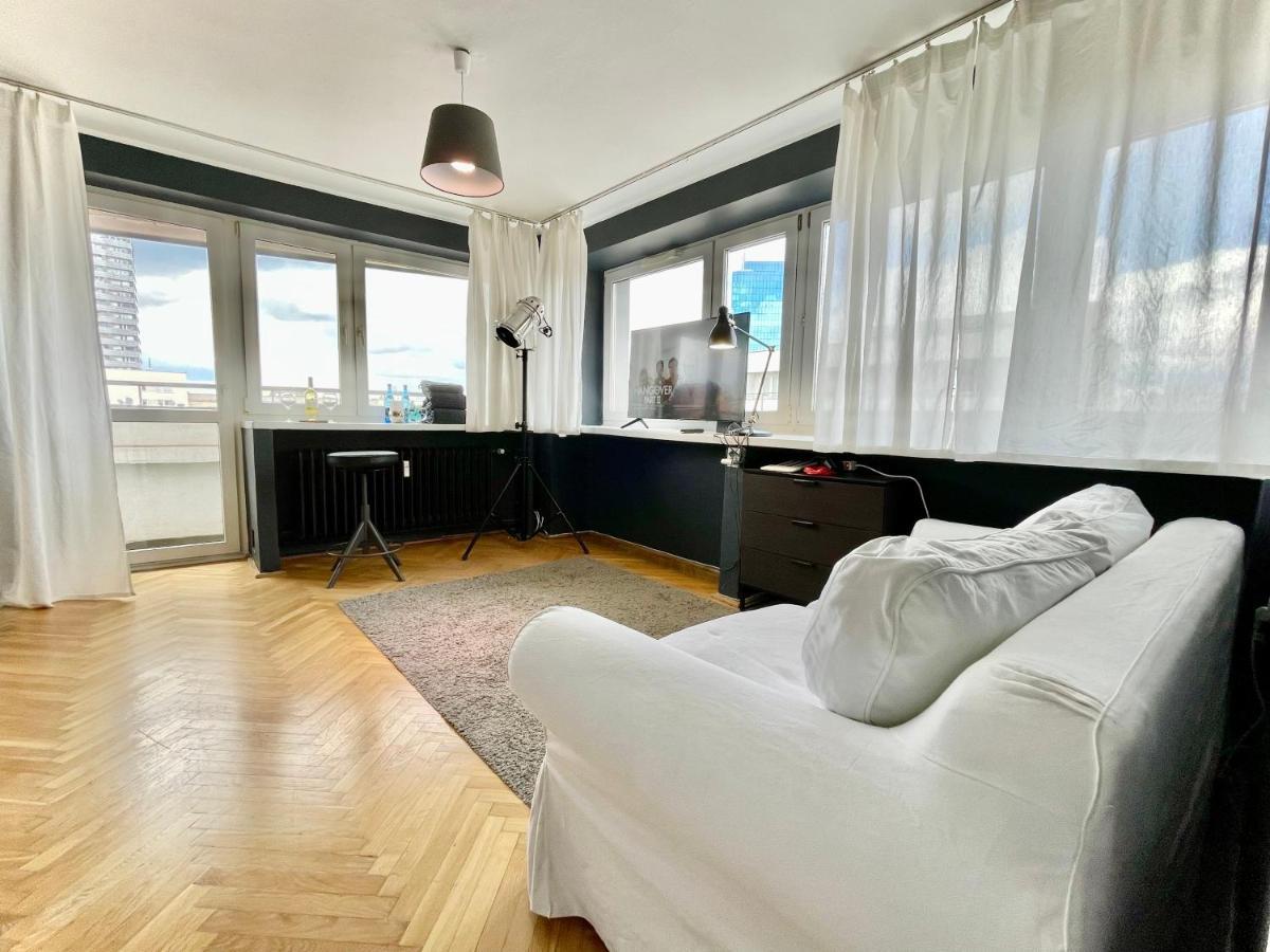 Super Silver 2xmetro Parking Wifi 300 Mb/s Nowy Netflix Hbo Appletv Filharmonia Apartment *