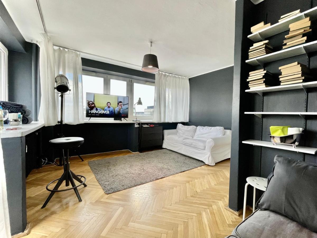 Super Silver 2xmetro Parking Wifi 300 Mb/s Nowy Netflix Hbo Appletv Filharmonia Apartment Warschau