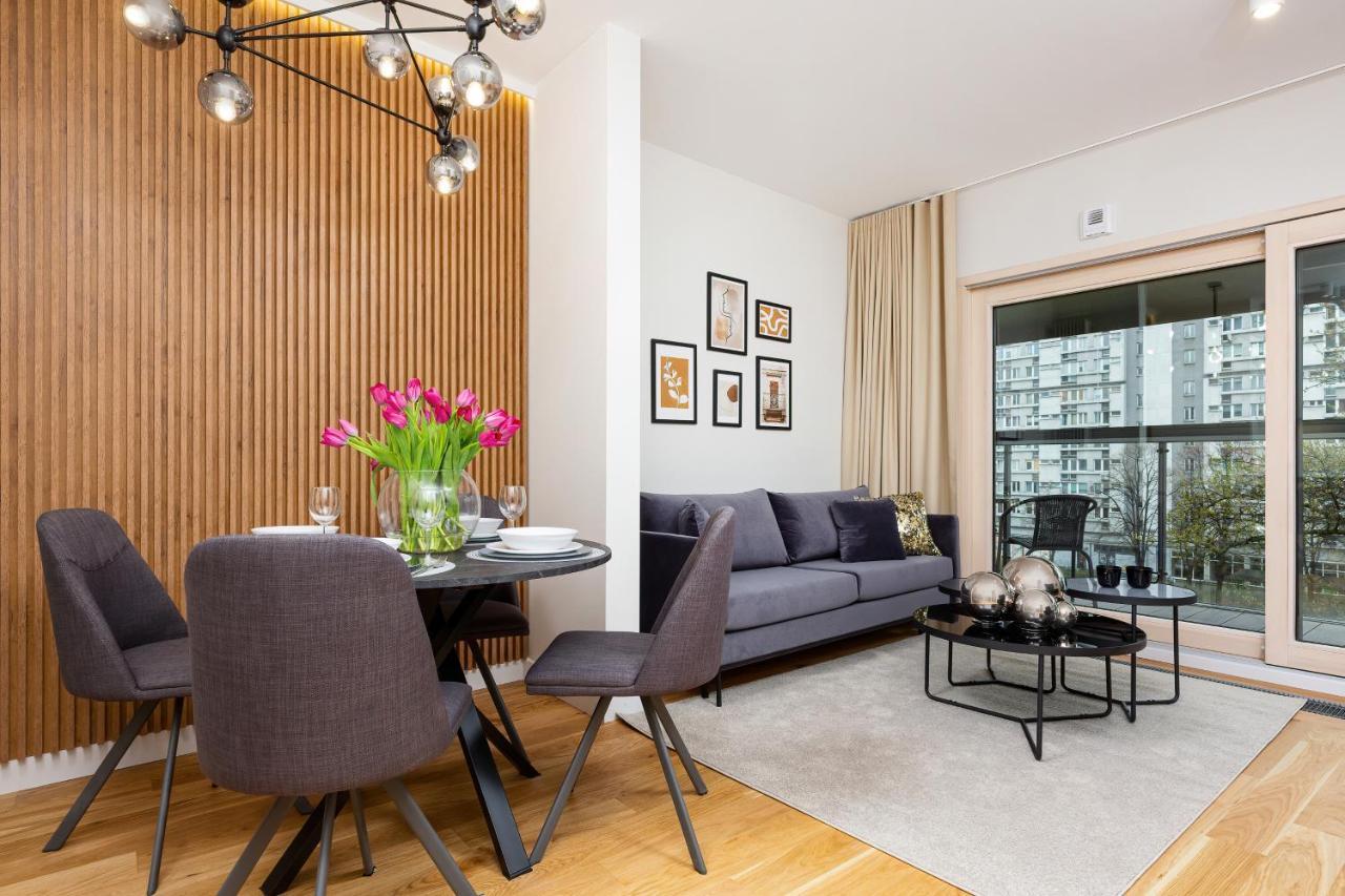 Aparthotel Mennica - Center By Renters Prestige