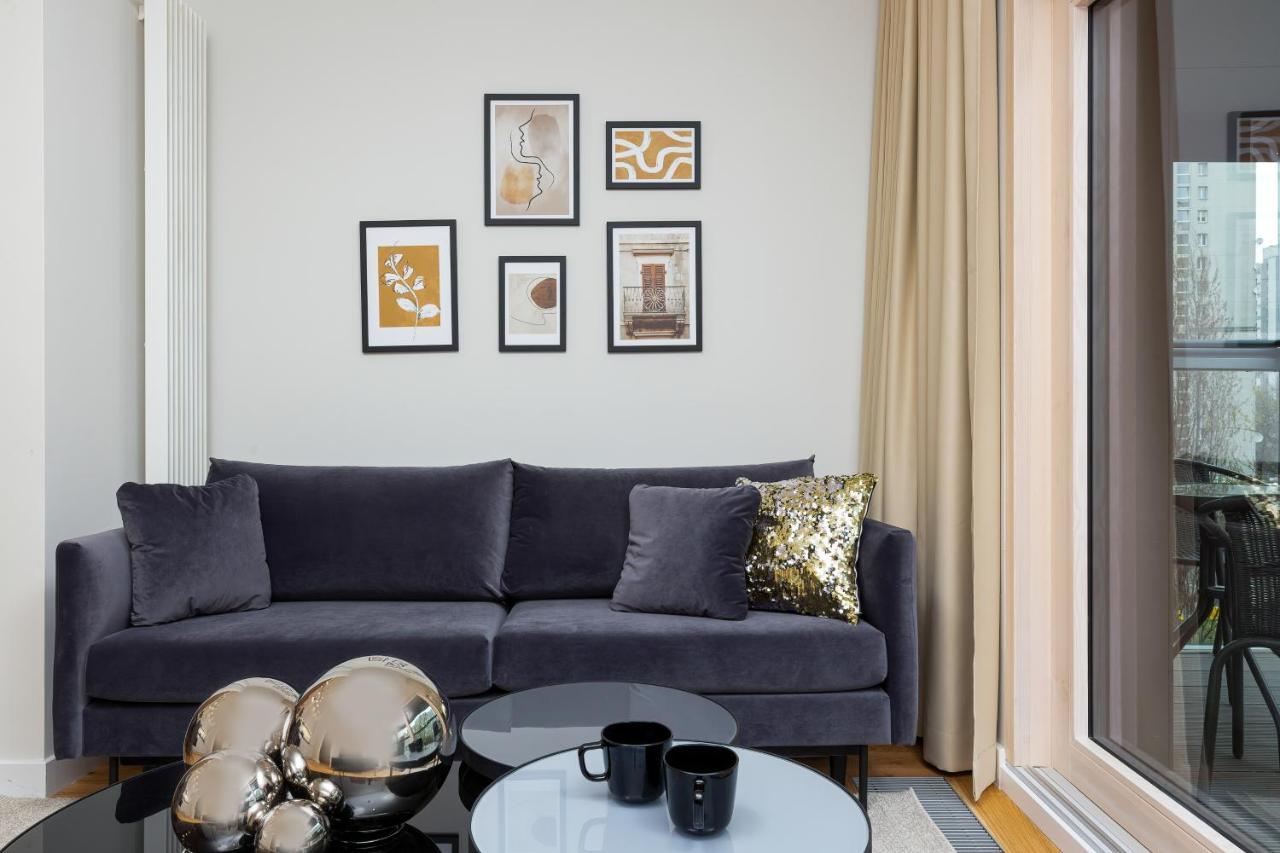 Aparthotel Mennica - Center By Renters Prestige