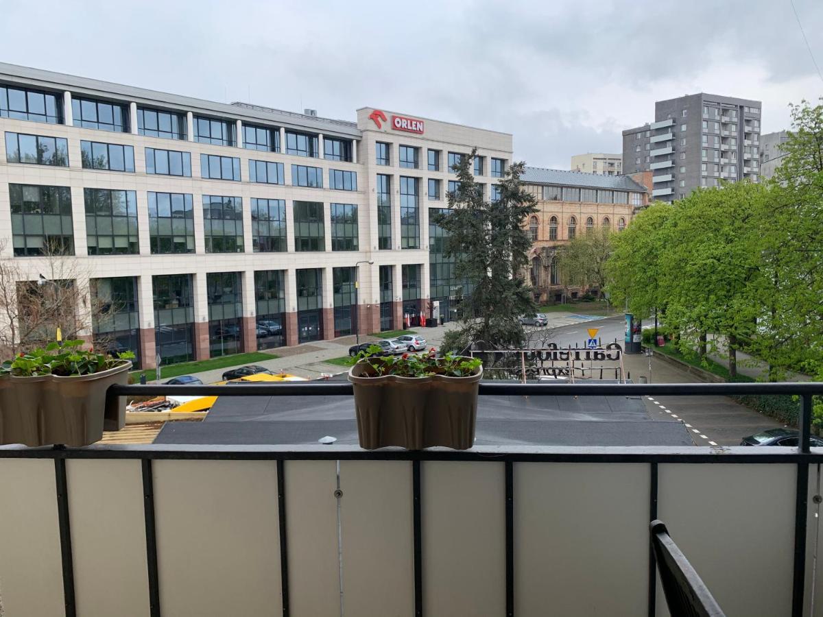 Perfect Location Two Bedrooms With Balkony Varsóvia