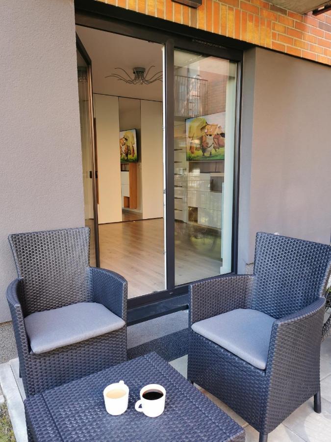 Luxury Apartment *