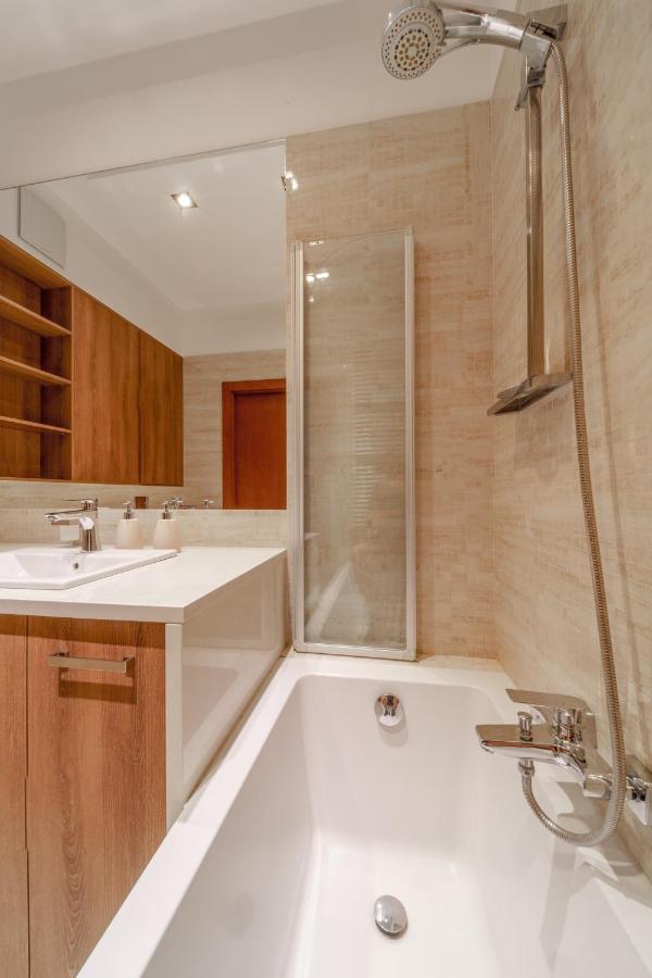 Bright And Charming- Golden Apartment- Center&s2a Apartament *