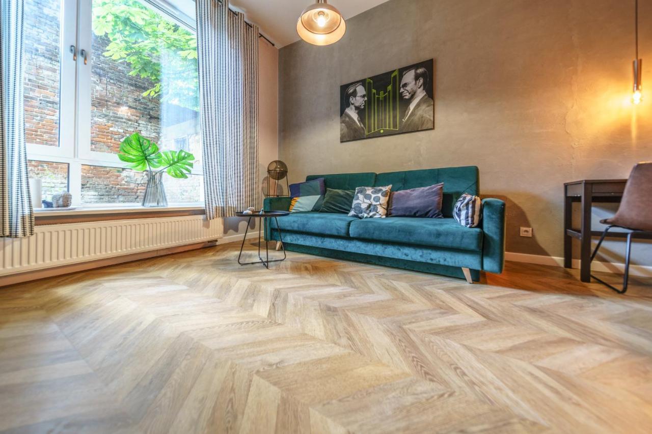 Stylish And Modern- Golden Apartment- Stare Miasto Apartment *